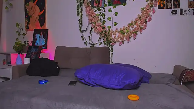 LadyTrep webcam