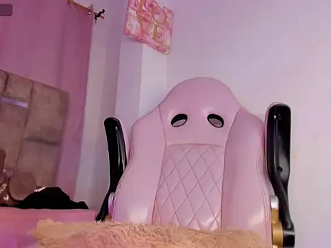 Mia_royal webcam