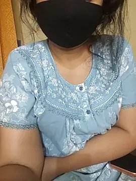 Sravvi499 webcam