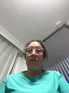 kaylaMinov_ webcam