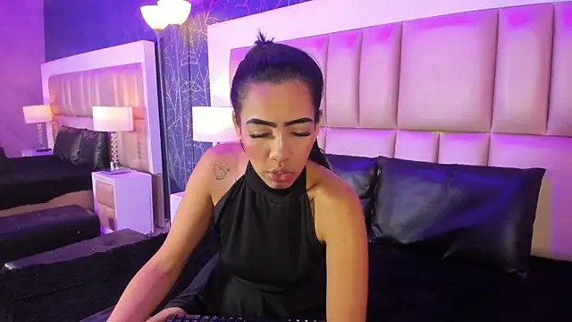 MiaKarsson webcam