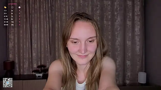 JenevaLitalien webcam