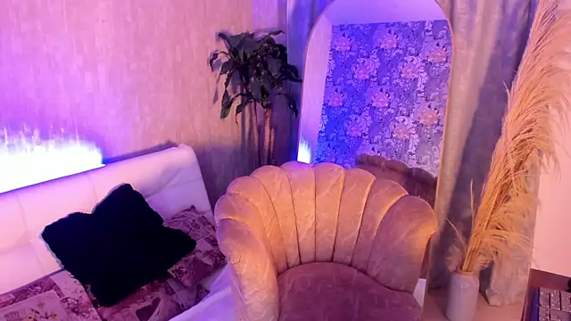 chloe_bronze webcam