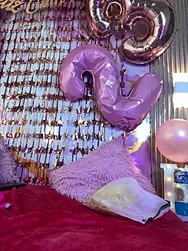 woo_isdaphne - Woo_isDaphne's free webcam - UK Sex Cams