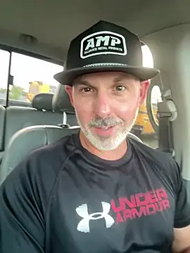lgraves441 live cam on StripChat