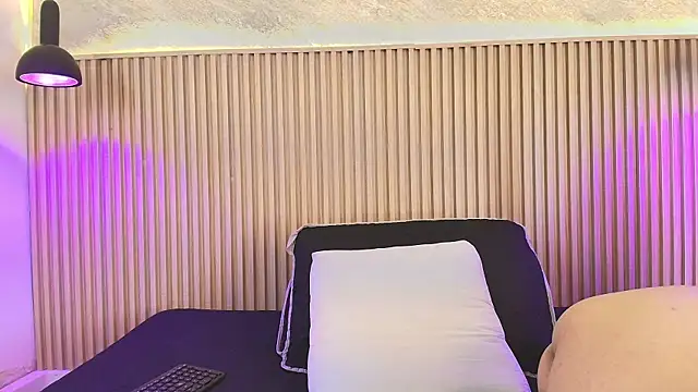 big_tits_in_your_face webcam