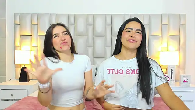 paola_katy_dicks