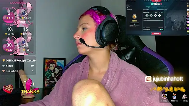 jujubinhahot (F young) - show boobs