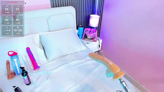 Watch Clawdeen__wolf live on EroticFlix - High definition streams