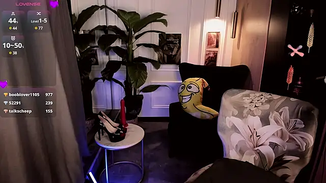 YolandaKiss webcam