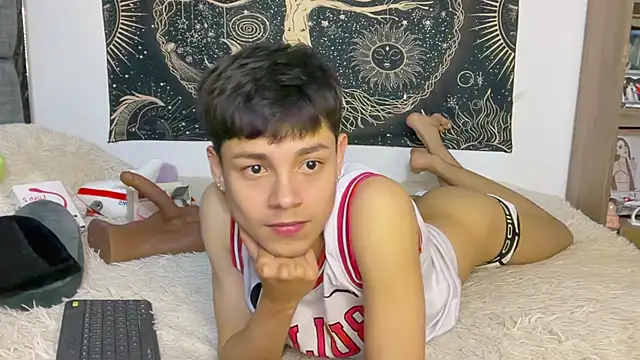 Bldavioro45 - Male webcam sex chat