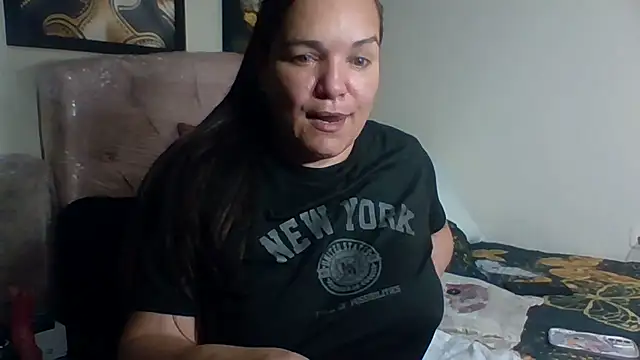 Zuleyka_69 live cam on StripChat