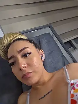 alaia_princess webcam