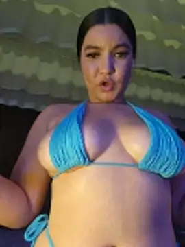 Pretty_Julieta webcam