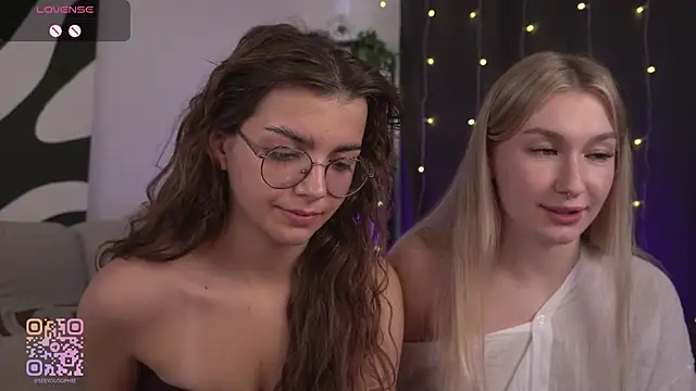 Watch FlairEdgin live on EroticFlix - High definition streams