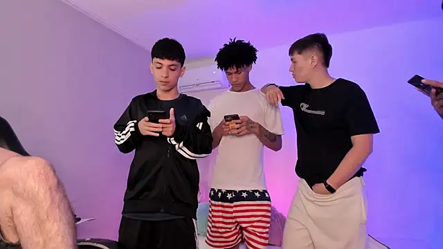 handsomeboyss19 (Ask my age) - fuck and cum in face