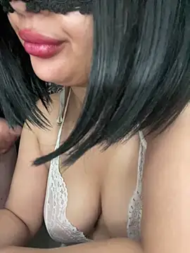 katy_nour webcam