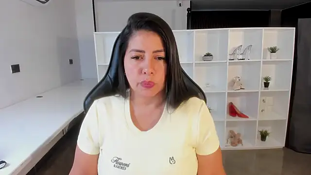 natural_bigboobs webcam