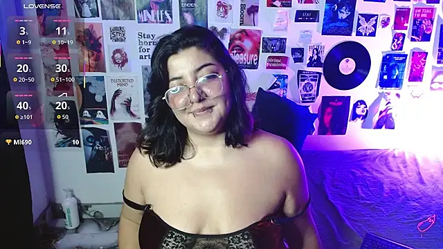 Roxy_f_w webcam