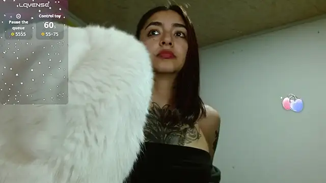 ZoeBakers_ webcam