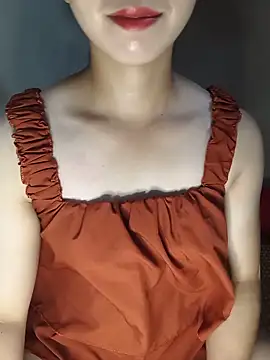 Watch Fiona_2026 live on EroticFlix - High definition streams