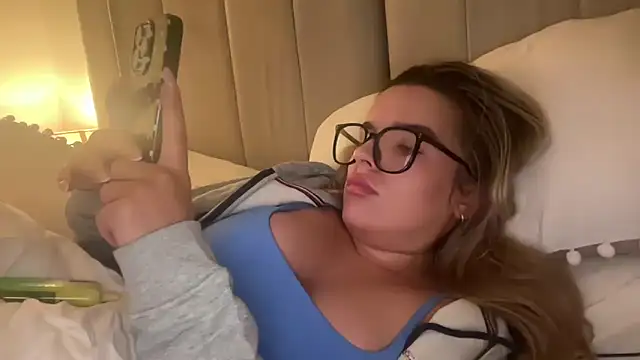 maisiesmithx live sex cam