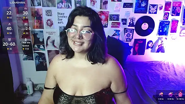 Roxy_f_w webcam