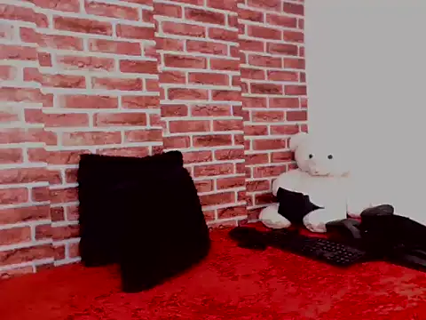 PHLauraLove webcam