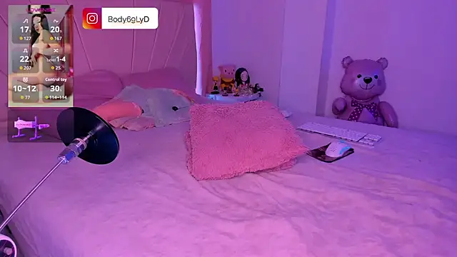 Body69ld live cam on StripChat