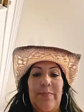 LittleMissEeve live Stripchat room