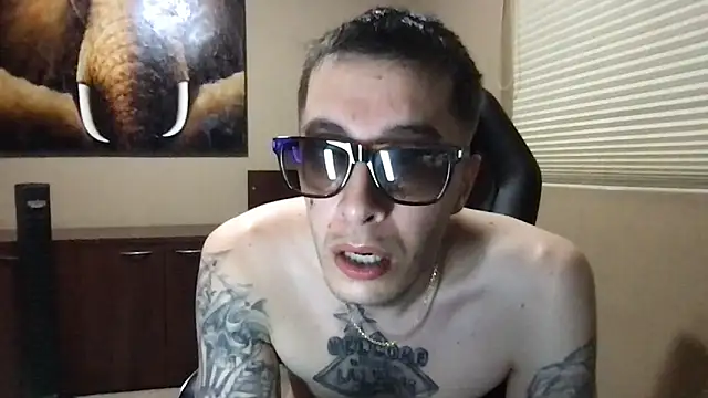 JuicyJoshy webcam