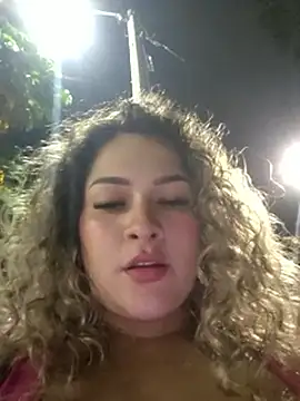 Sara_smiiith211 webcam