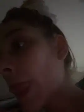 Bellalolahot webcam