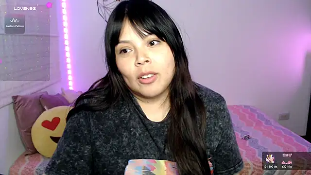 EllieMoonX webcam