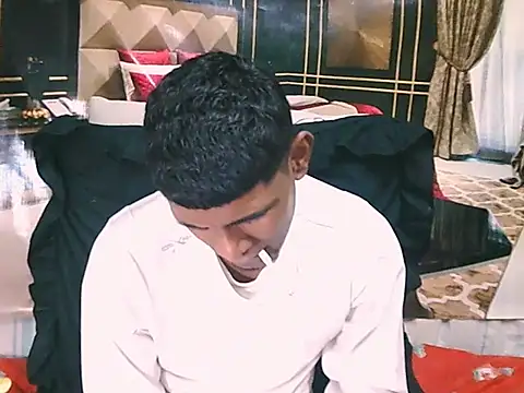 IndianThuggin webcam