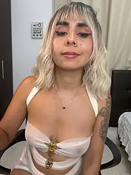 Watch Emilyvalk_ live on EroticFlix - High definition streams