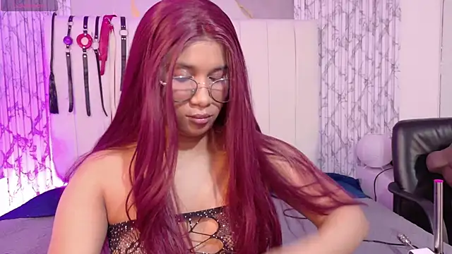 LorenaDuval webcam