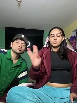 hotlatinocouple__ webcam
