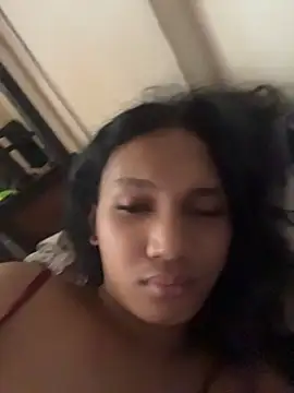 slutty_aki webcam