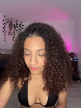 Watch Daphnne_Curly live on EroticFlix - High definition streams