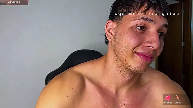 Maxx_valiant webcam