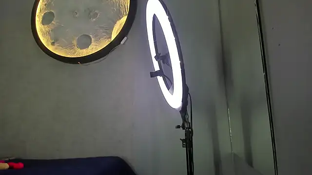Golden_kiss23 webcam