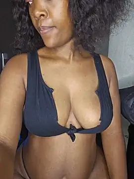Watch curvysexybody live on EroticFlix - High definition streams