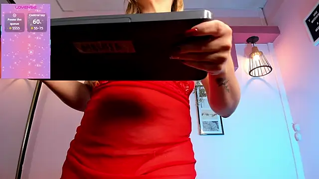 MeliissaAdams live cam on StripChat
