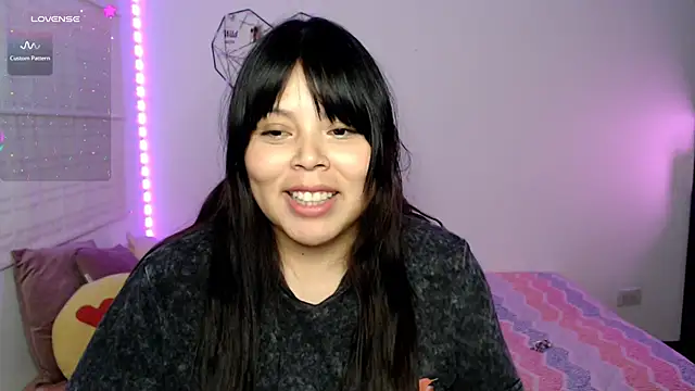 Watch EllieMoonX live on EroticFlix - High definition streams
