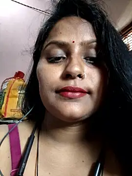 Jasmine_Januja webcam