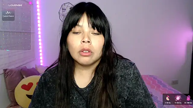 EllieMoonX webcam