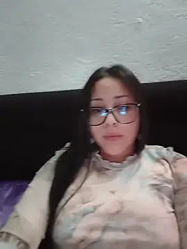 Watch Bella-Gema live on EroticFlix - High definition streams