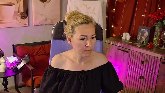 Watch DonnaSmitth live on EroticFlix - High definition streams
