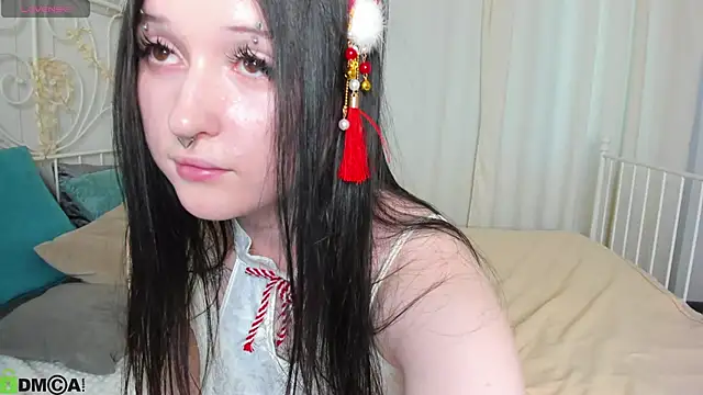 emma-blissa (F teen) - Tits massage